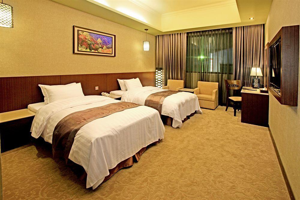 Guanko Hotel Chiayi Exterior foto